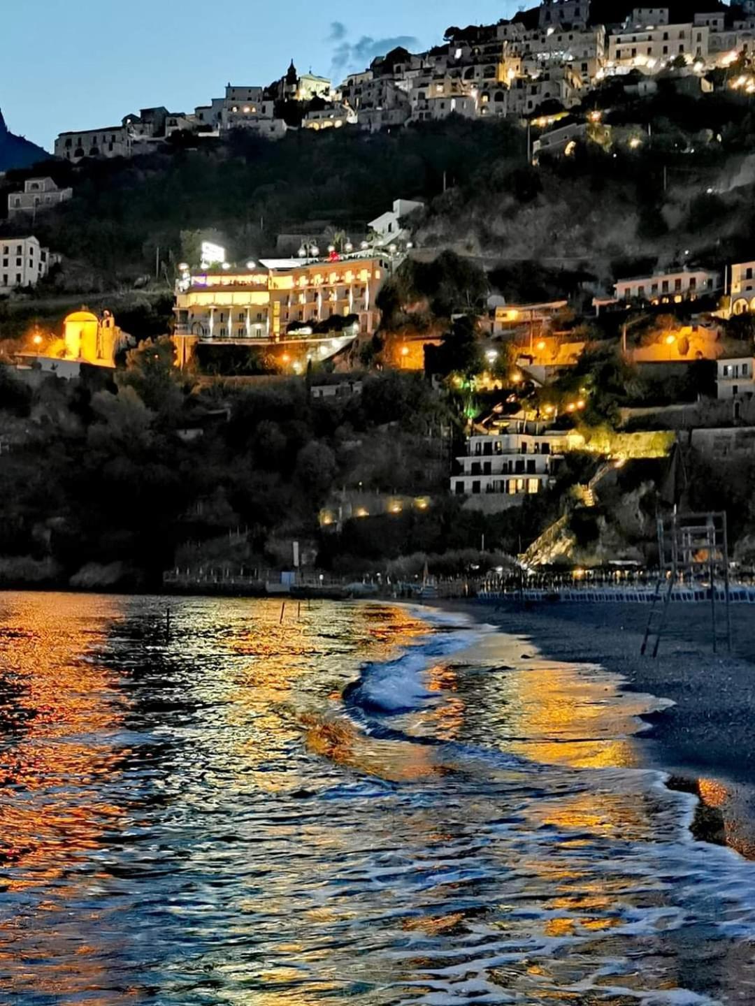 Approdo Di Marina Appartement Vietri Buitenkant foto